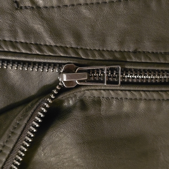 A.N.A. BRAND WOMENS BLACK IMITATION LEATHER JACKET SIZE XS - Picture 5 of 16